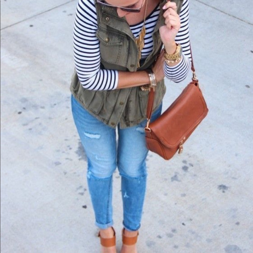 “❄️”5🌟’s x3 Navy & White Stripe Top - Picture 5 of 8